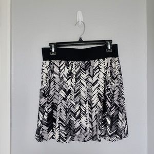 Apt. 9 Chevron Flowy Skirt w/ Pockets – EUC